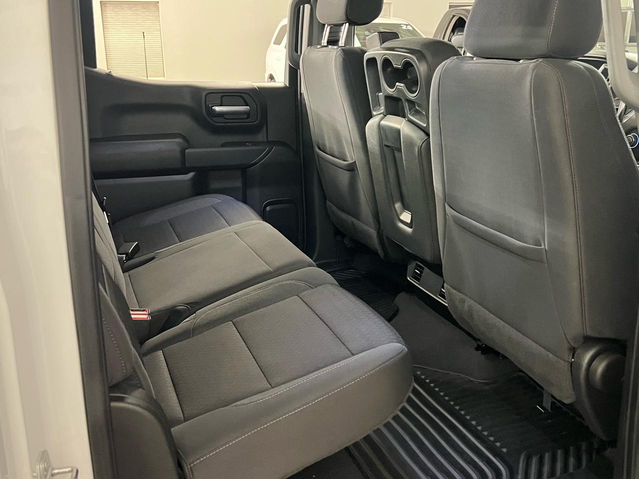 Chevrolet Silverado 1500 Custom Crew Cab 4WD 2023