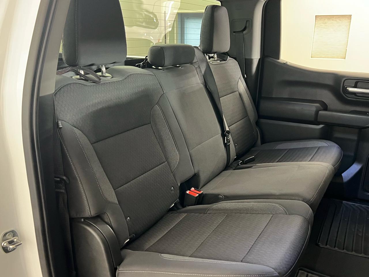 Chevrolet Silverado 1500 Custom Crew Cab 4WD 2023