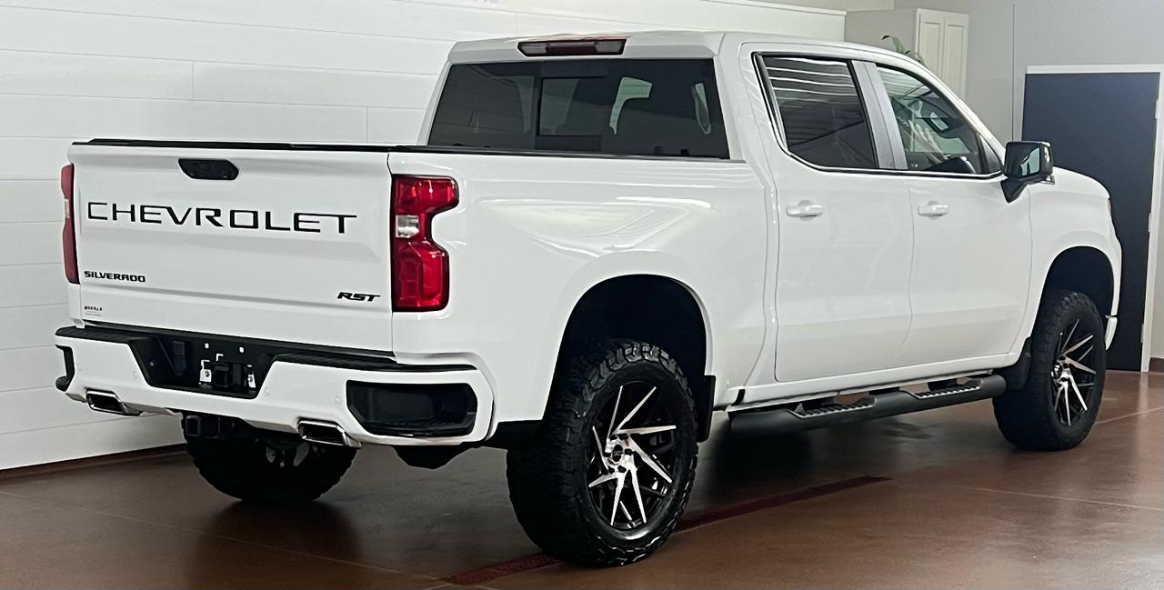 Chevrolet Silverado 1500 RST Crew Cab 4WD 2023