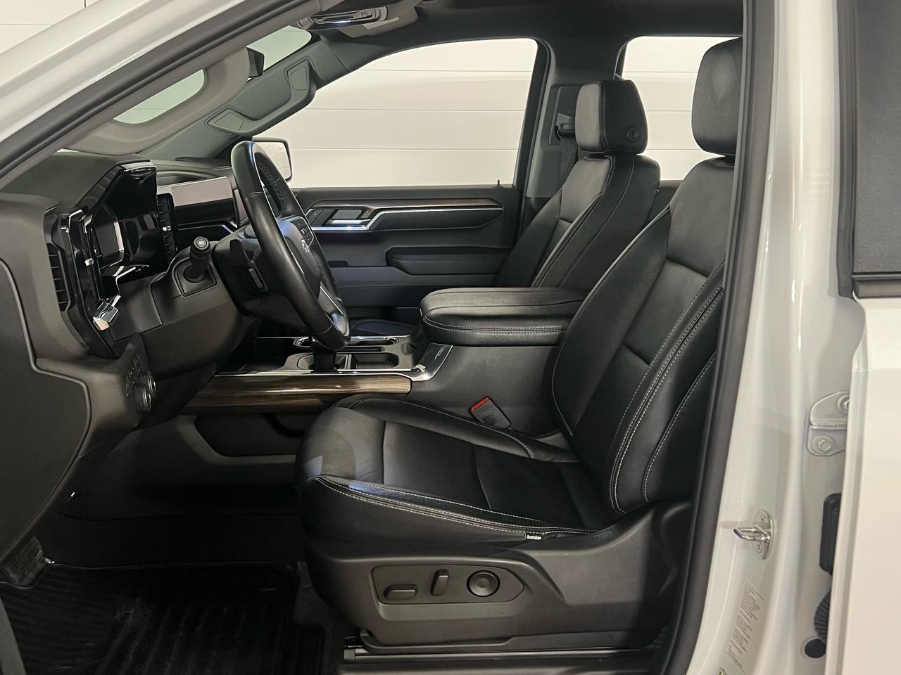 Chevrolet Silverado 1500 RST Crew Cab 4WD 2023