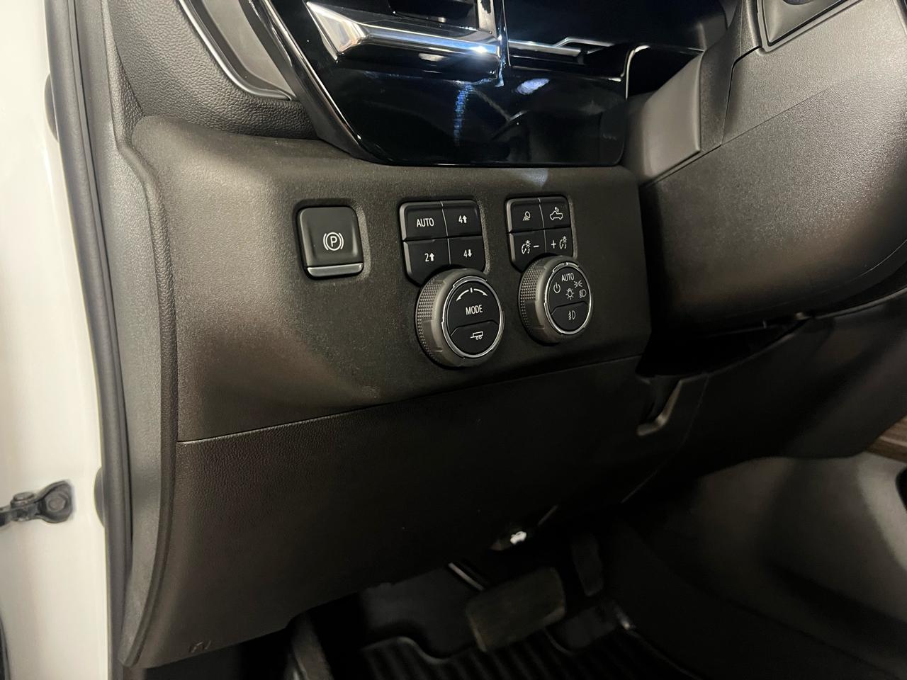 Chevrolet Silverado 1500 RST Crew Cab 4WD 2023