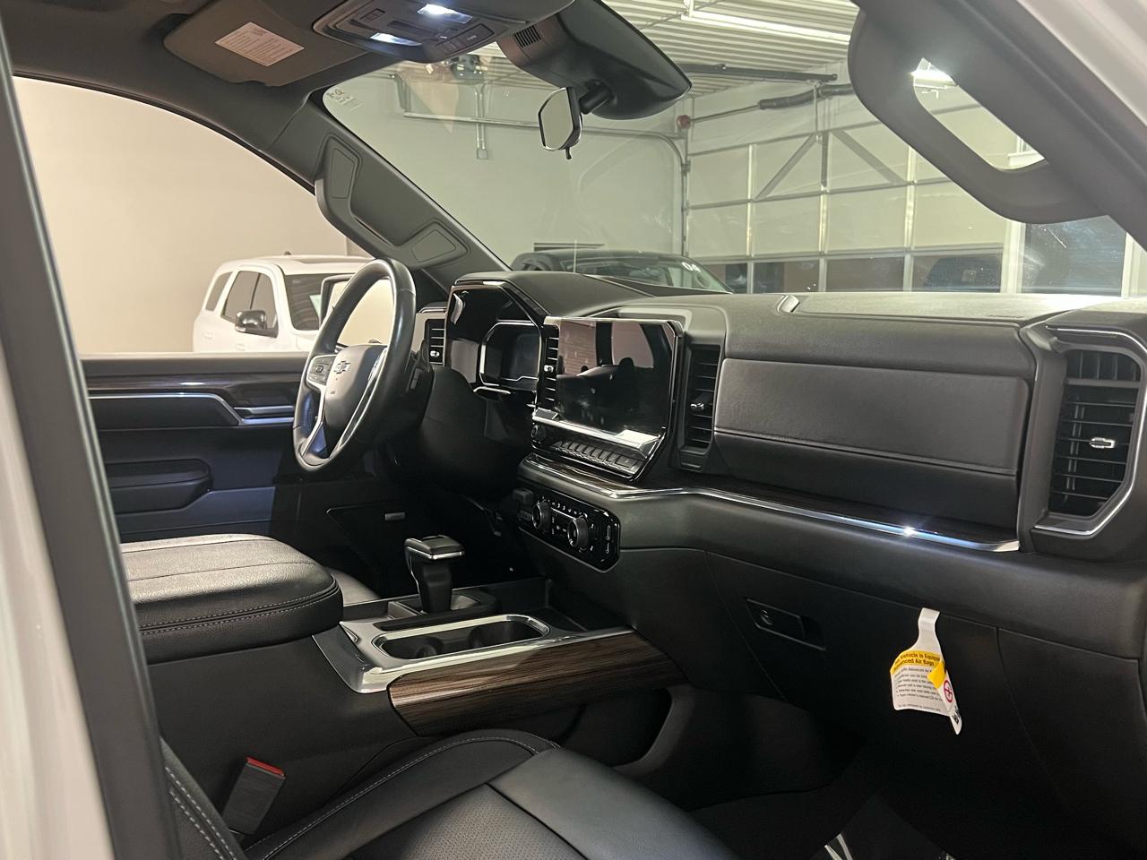 Chevrolet Silverado 1500 RST Crew Cab 4WD 2023