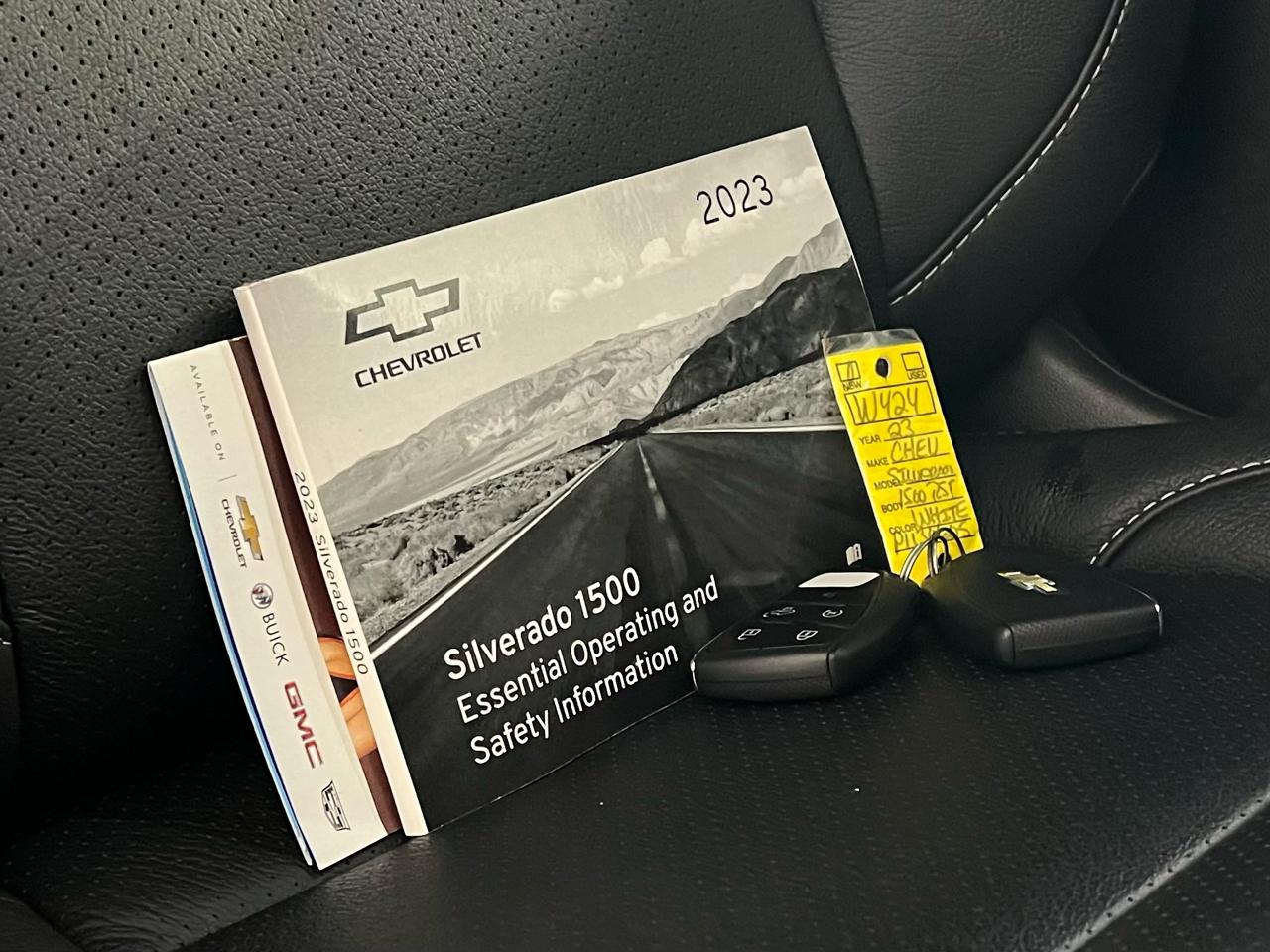 Chevrolet Silverado 1500 RST Crew Cab 4WD 2023