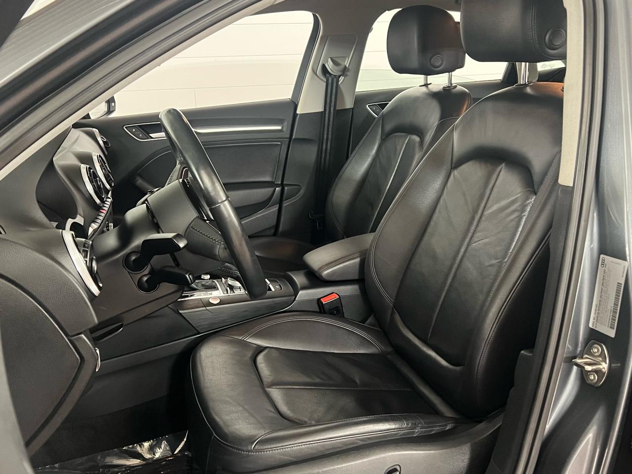 Audi A3 2.0T Premium Sedan quattro S tronic 2015