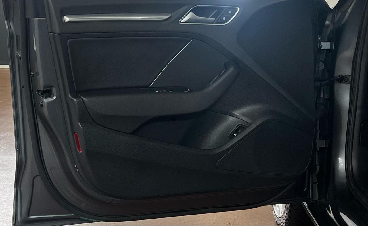 Audi A3 2.0T Premium Sedan quattro S tronic 2015