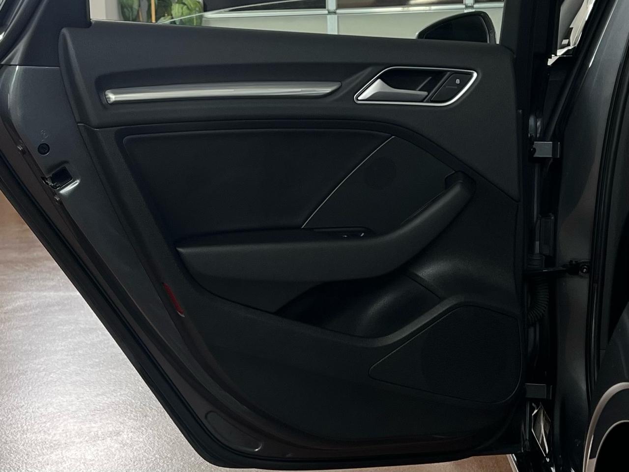 Audi A3 2.0T Premium Sedan quattro S tronic 2015