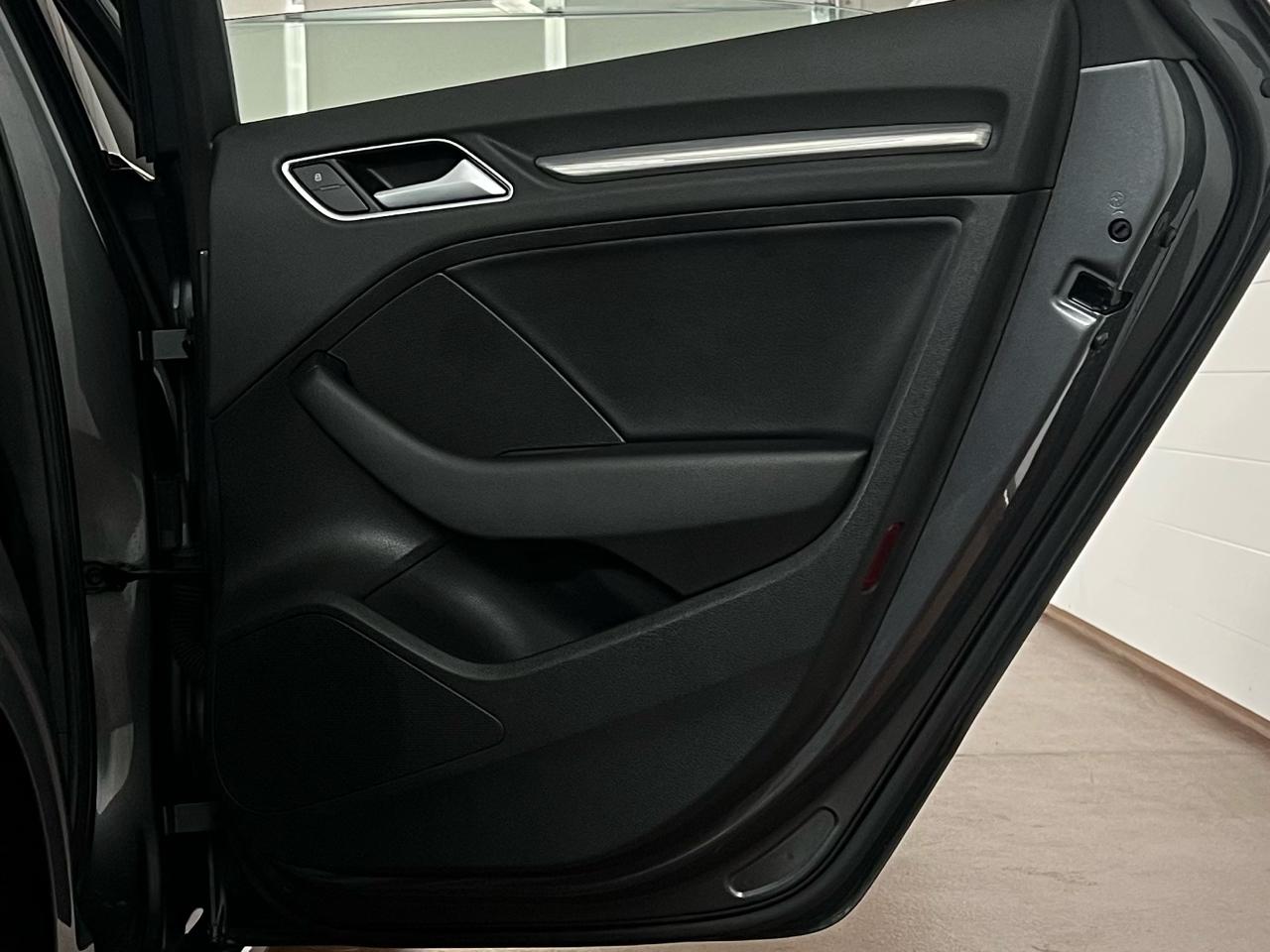 Audi A3 2.0T Premium Sedan quattro S tronic 2015