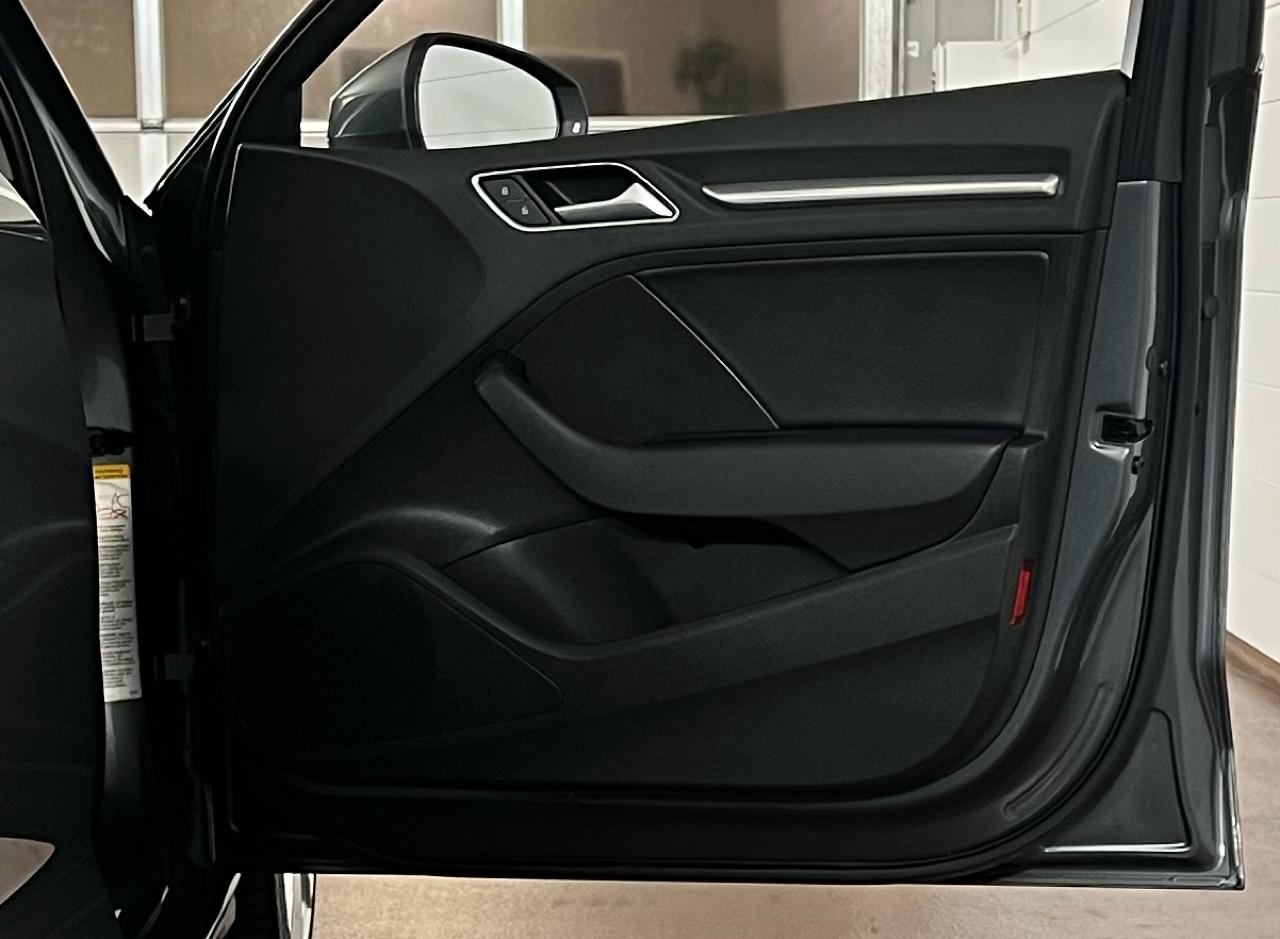 Audi A3 2.0T Premium Sedan quattro S tronic 2015