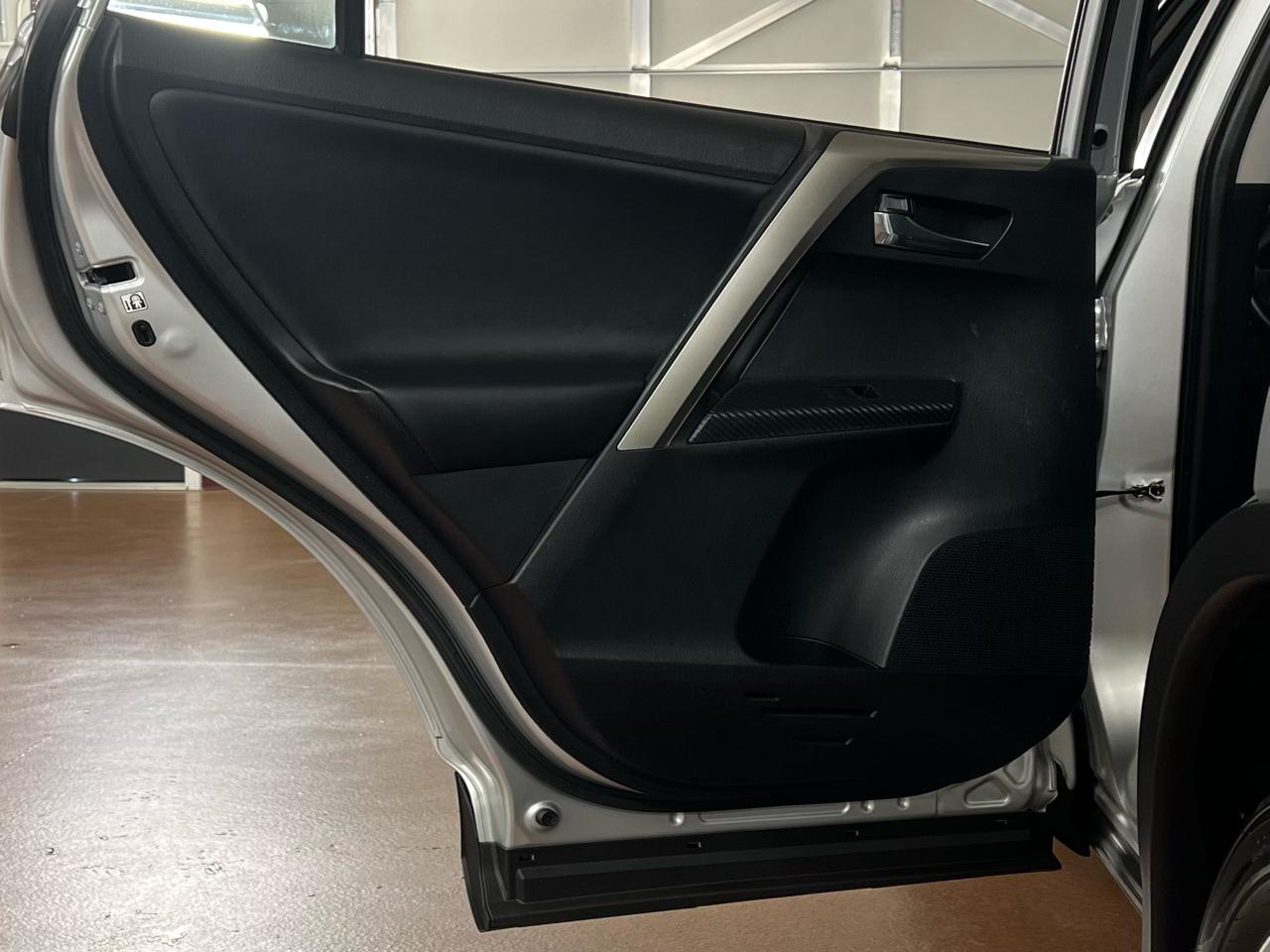 Toyota RAV4 Limited AWD 2015