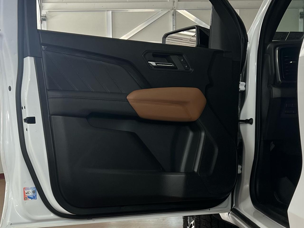 GMC Canyon AT4 Crew Cab 4WD 2024