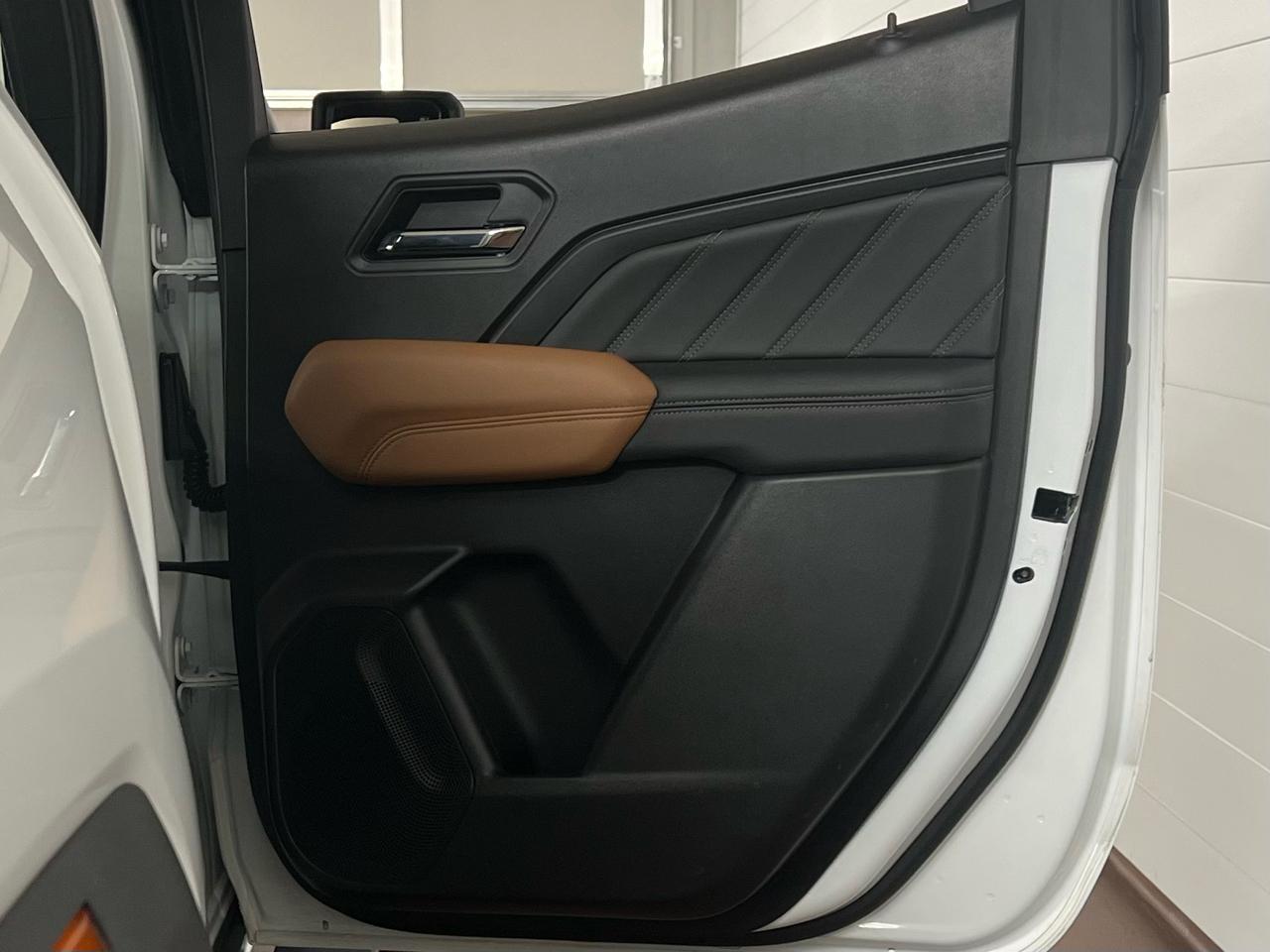 GMC Canyon AT4 Crew Cab 4WD 2024