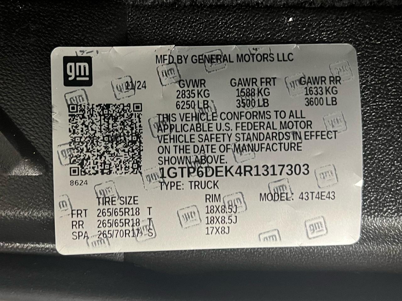 GMC Canyon AT4 Crew Cab 4WD 2024