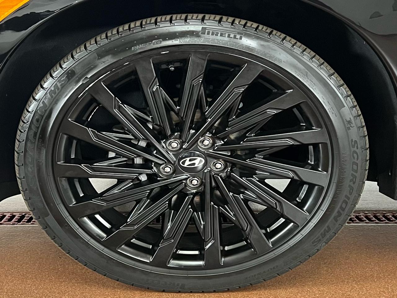 Hyundai Santa Fe Calligraphy AWD 2024