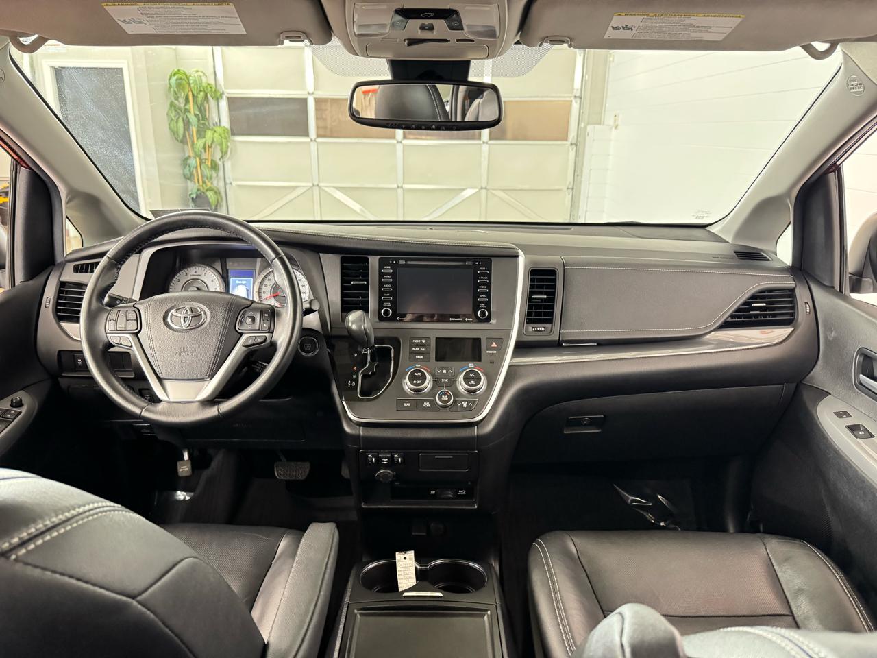 Toyota Sienna  2018