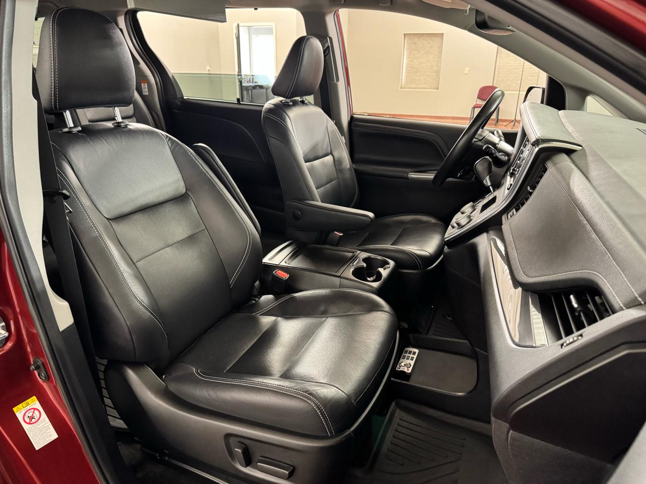 Toyota Sienna  2018