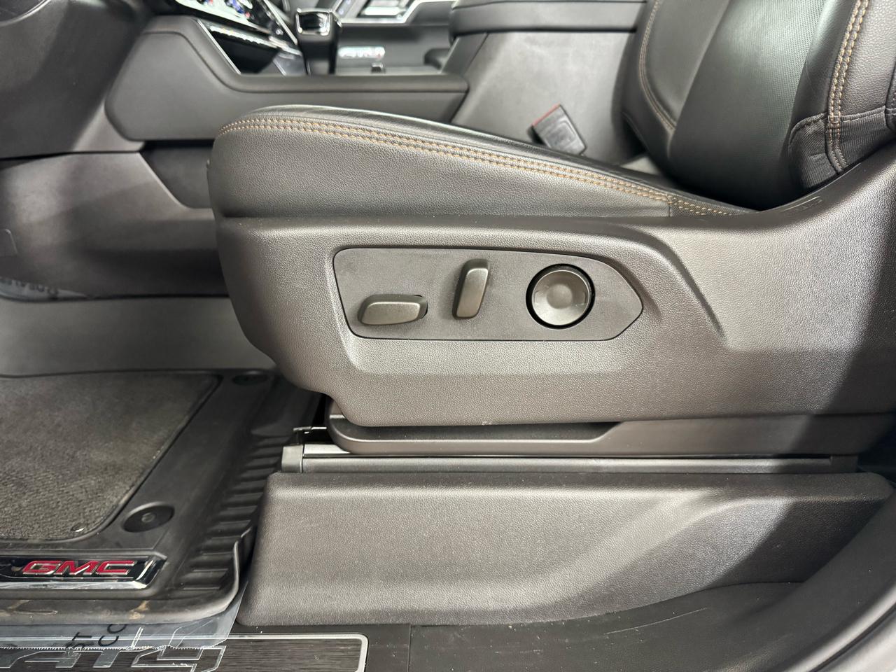 GMC Sierra 1500 AT4 Crew Cab 4WD 2024