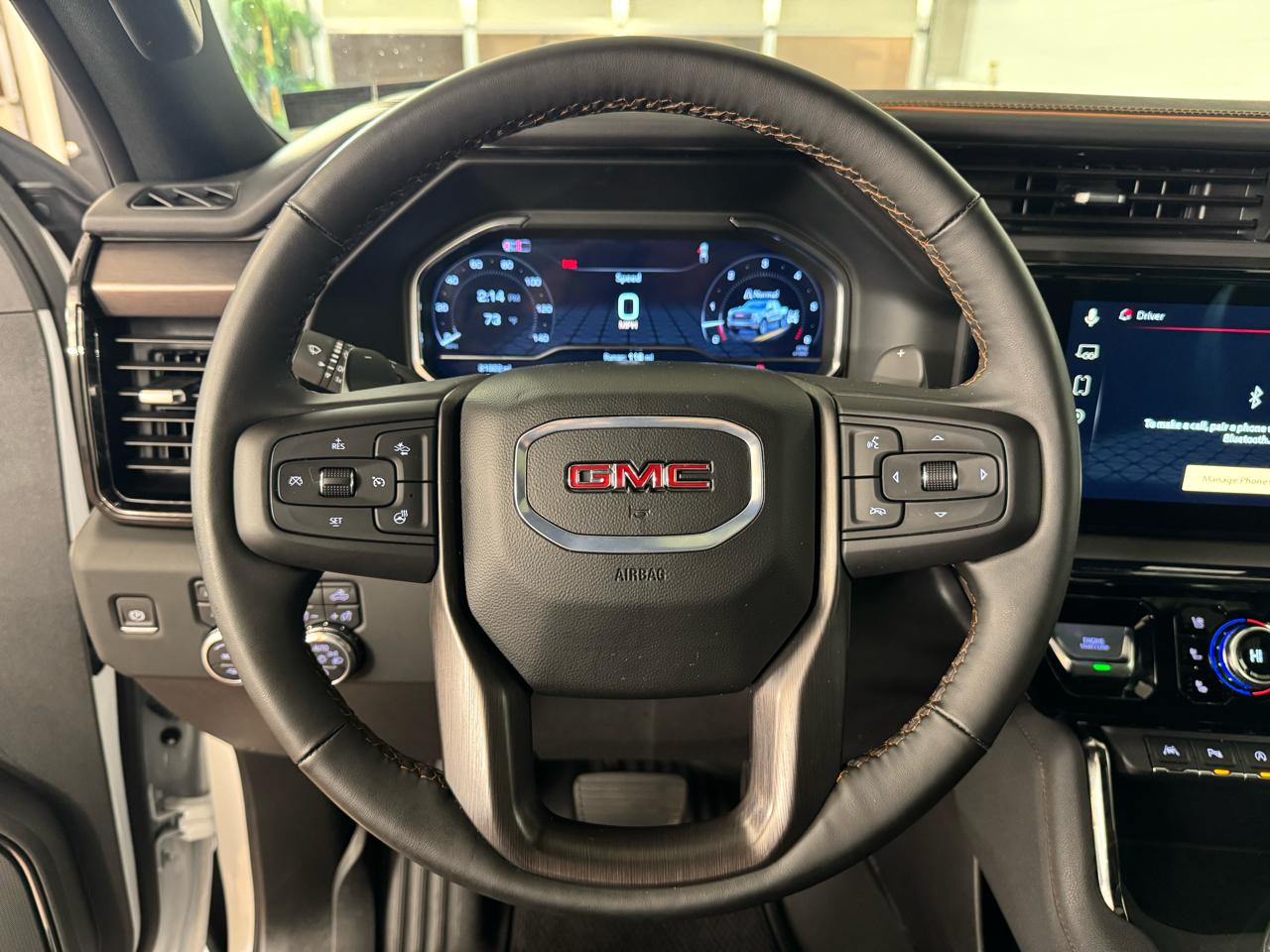 GMC Sierra 1500 AT4 Crew Cab 4WD 2024