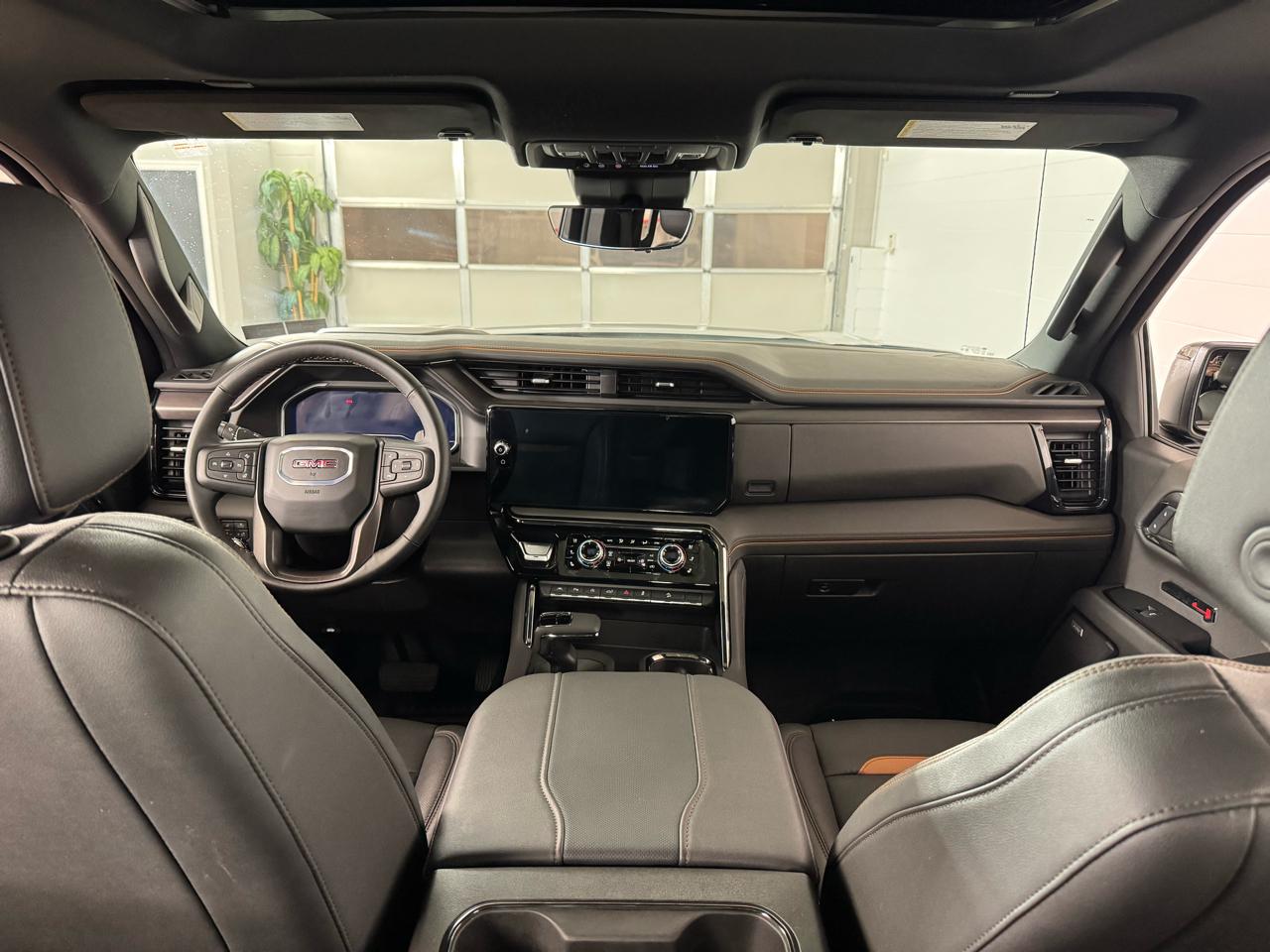 GMC Sierra 1500 AT4 Crew Cab 4WD 2024