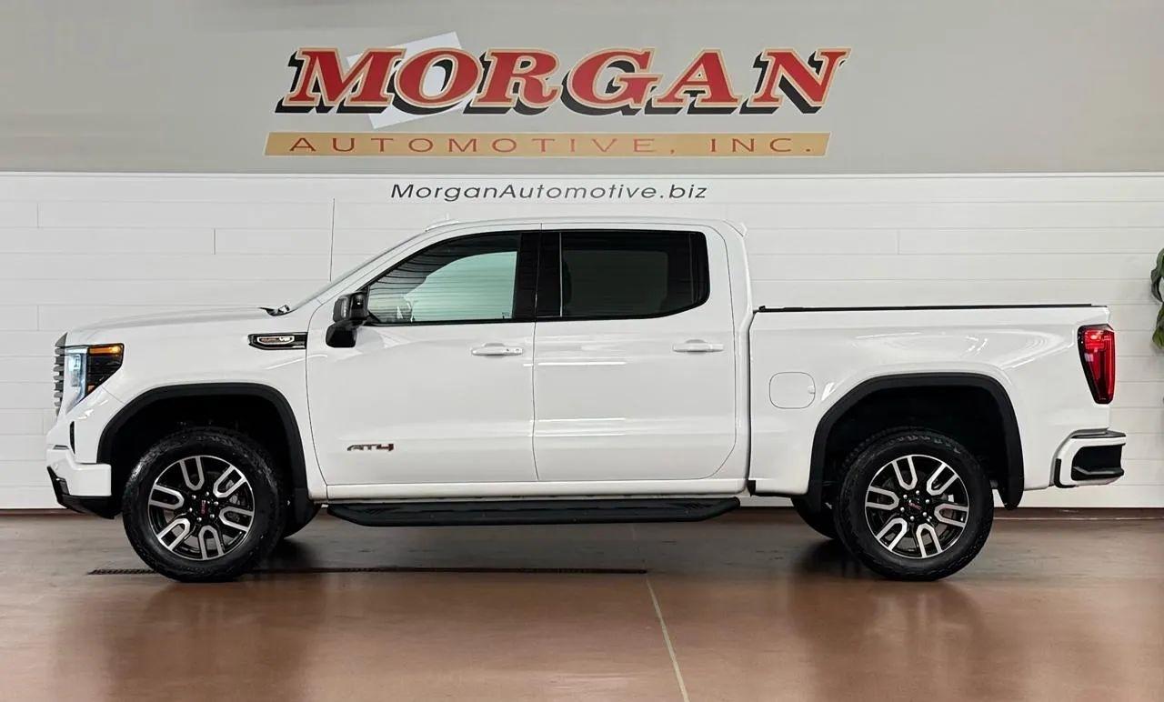 GMC Sierra 1500 AT4 Crew Cab 4WD 2024