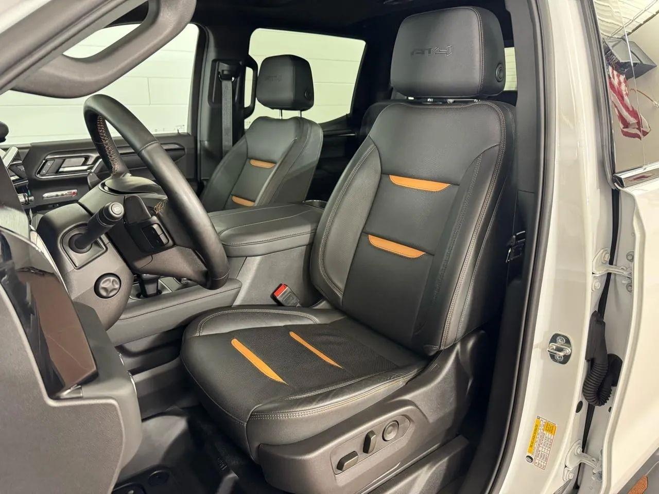 GMC Sierra 1500 AT4 Crew Cab 4WD 2024