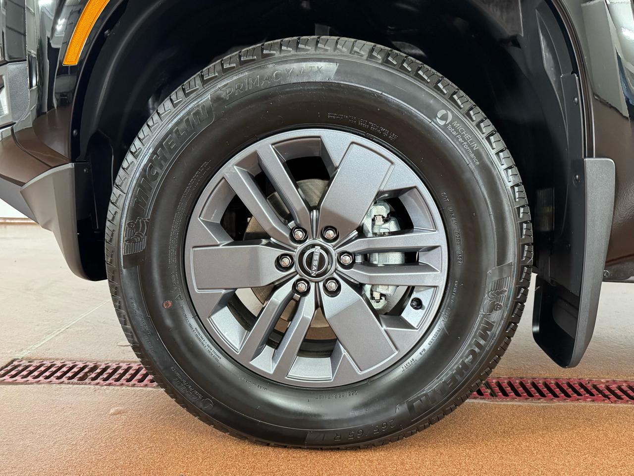 Nissan Frontier  2025