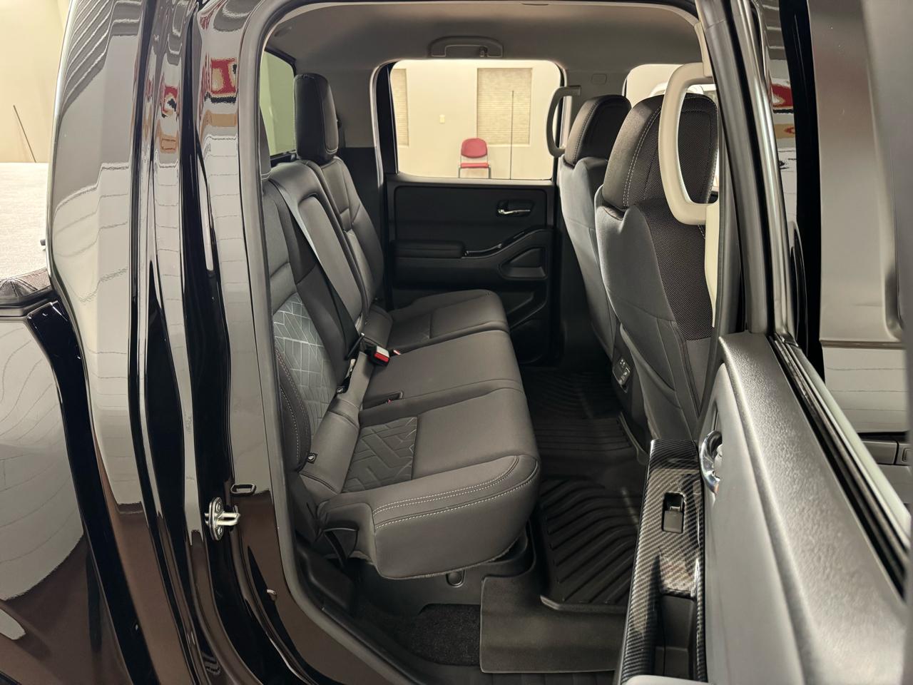 Nissan Frontier  2025