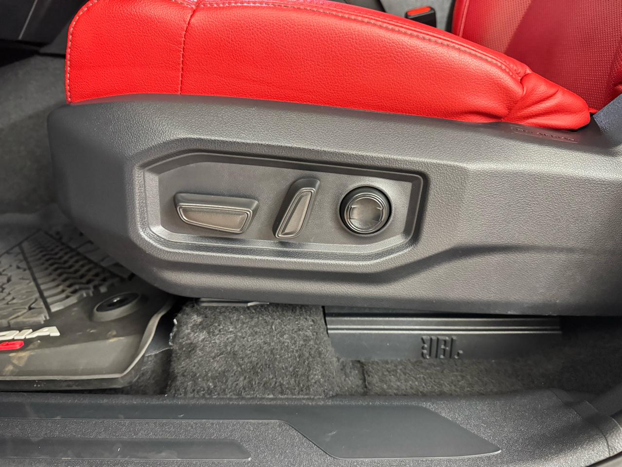 Toyota Sequoia  2025