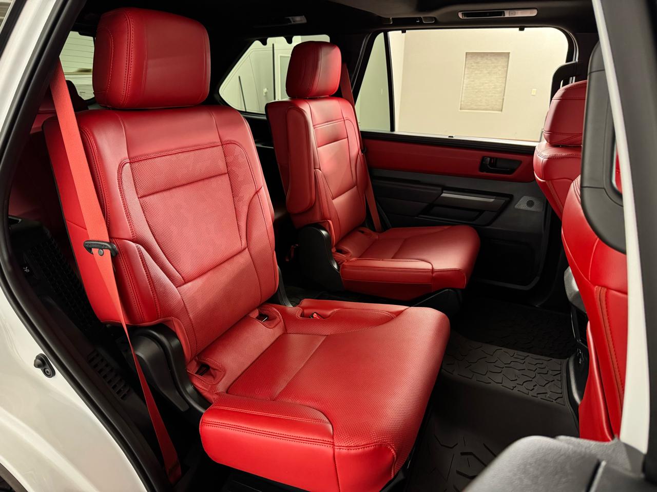 Toyota Sequoia  2025