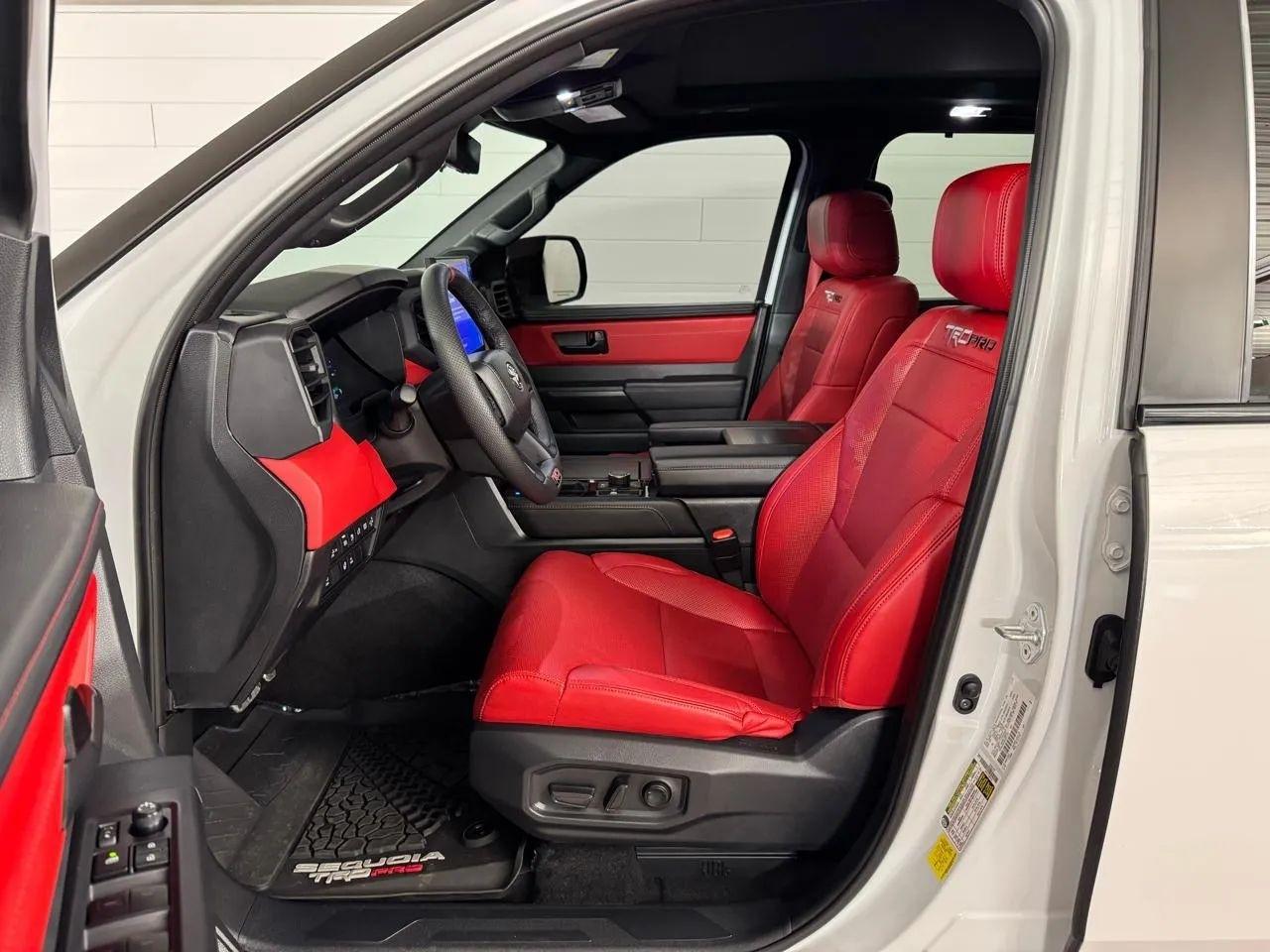 Toyota Sequoia  2025