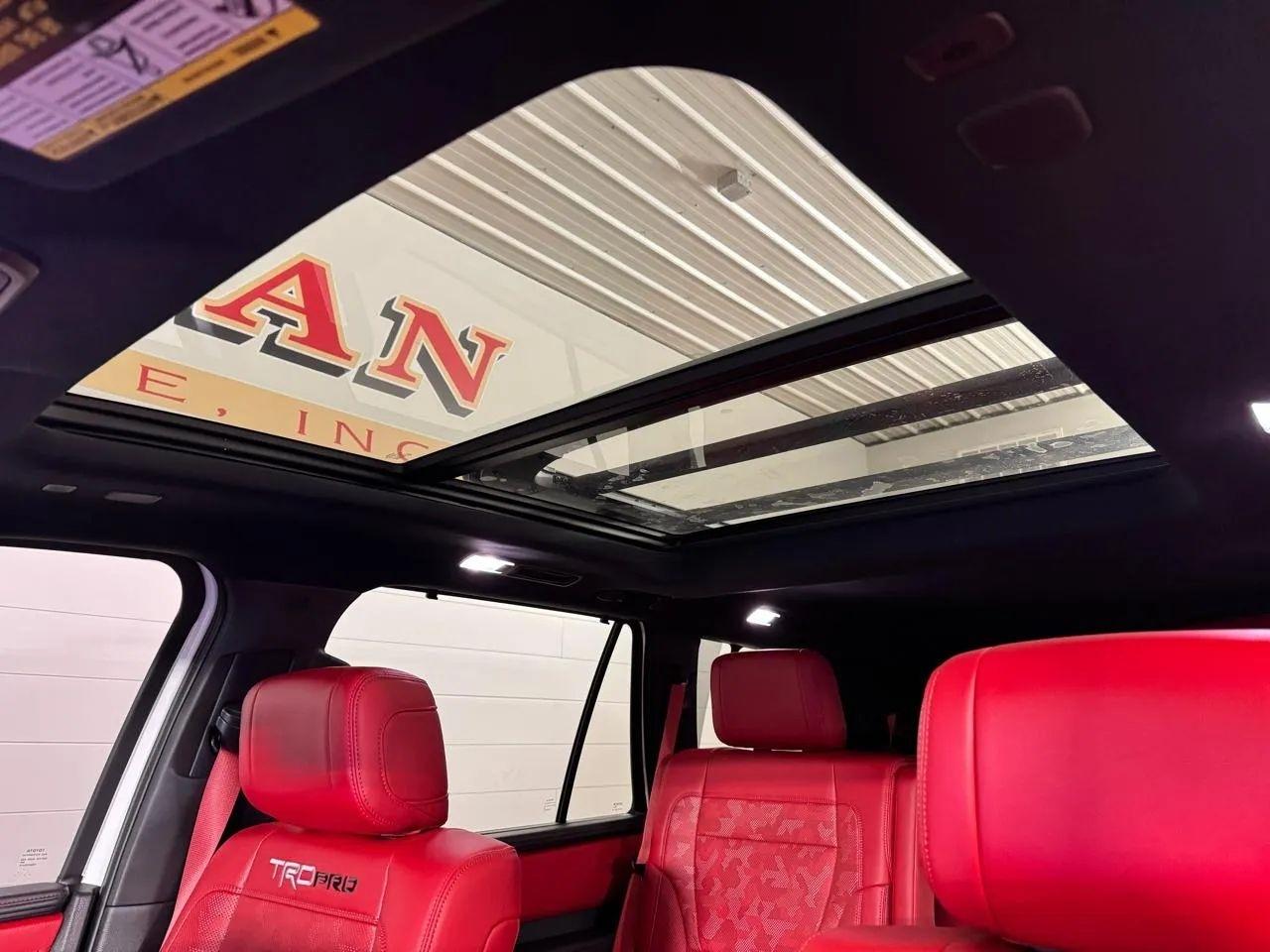 Toyota Sequoia  2025