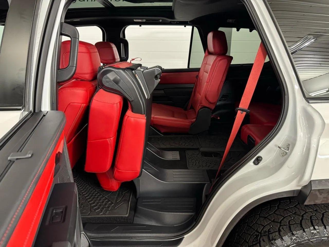 Toyota Sequoia  2025