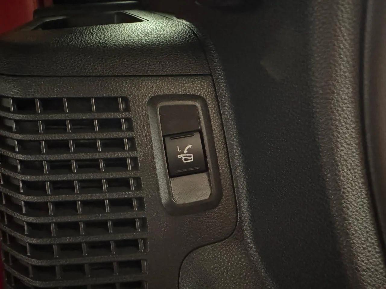 Toyota Sequoia  2025