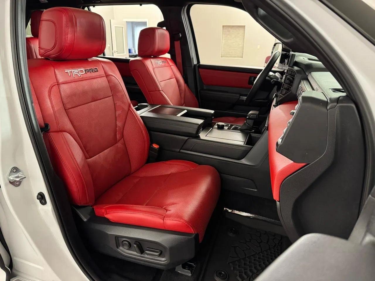 Toyota Sequoia  2025