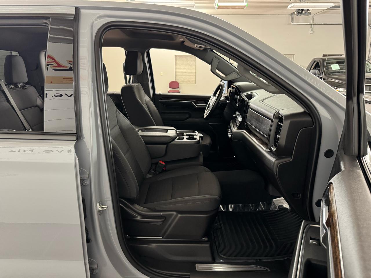 GMC Sierra 1500 Elevation Crew Cab 4WD 2024