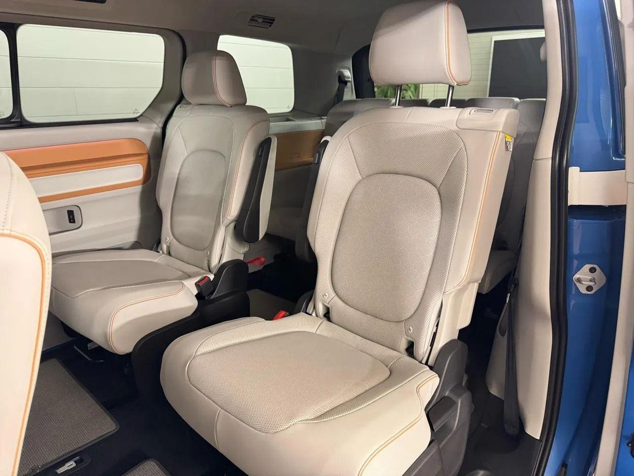 Volkswagen ID Buzz  2025