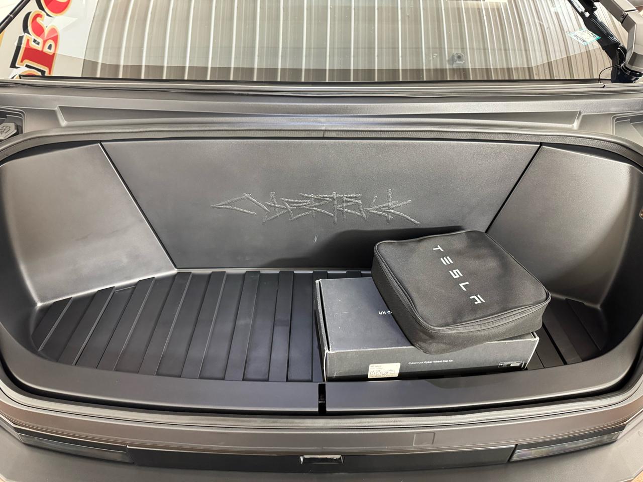 Tesla Cybertruck  2024