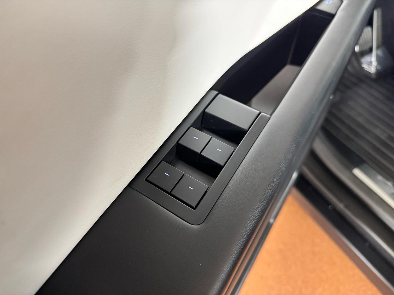 Tesla Cybertruck  2024