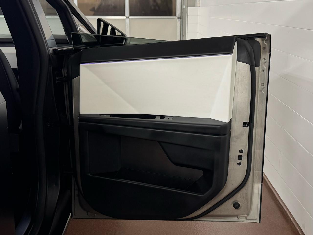 Tesla Cybertruck  2024