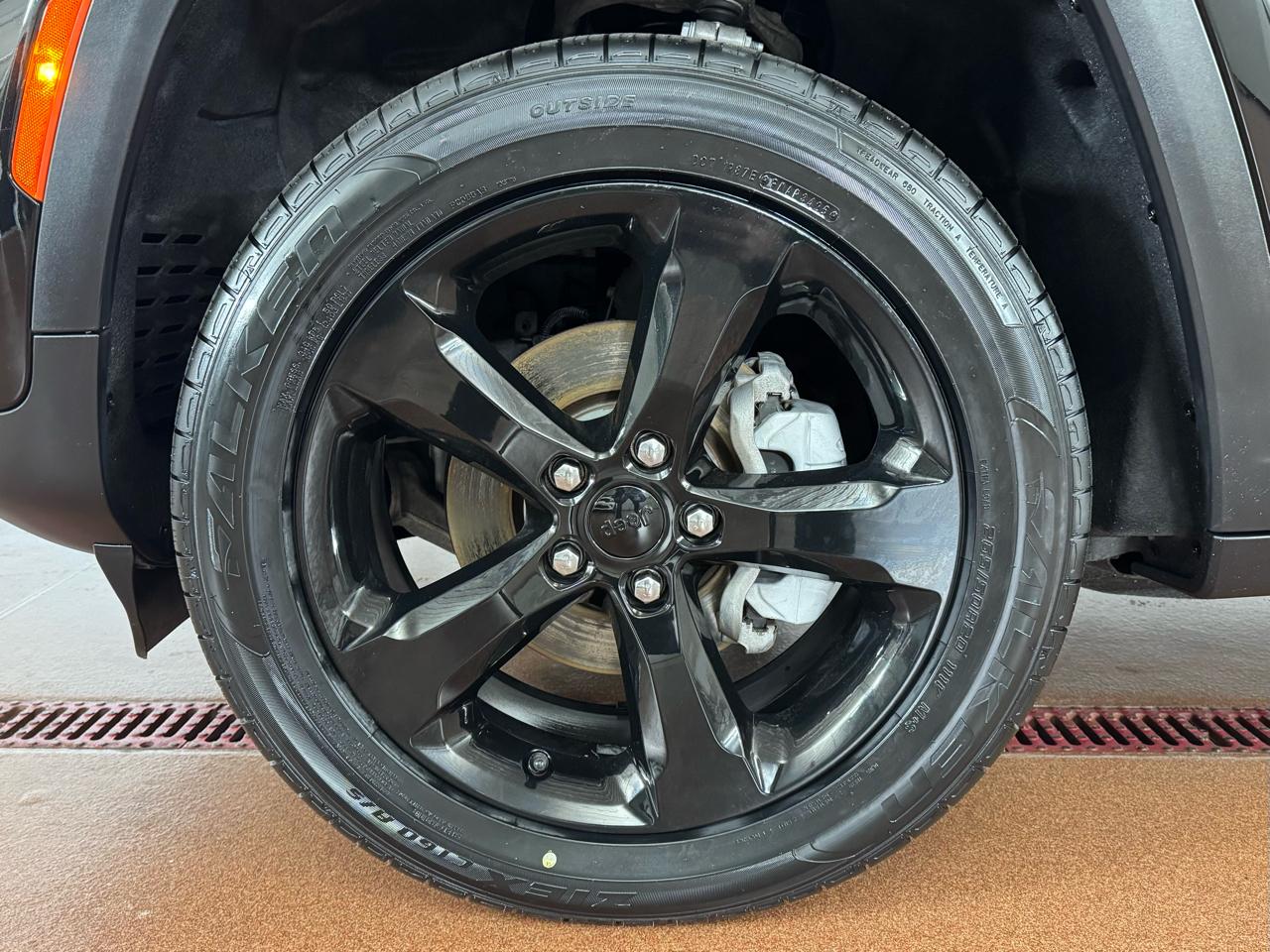 Jeep Grand Cherokee Limited 4x4 2023