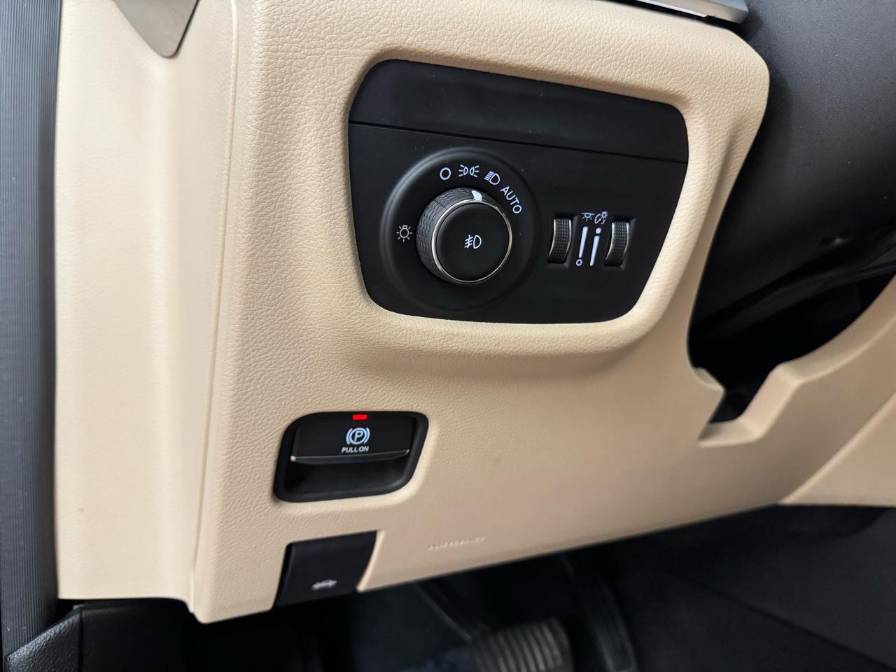 Jeep Grand Cherokee Limited 4x4 2023