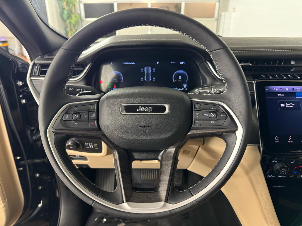 Jeep Grand Cherokee Limited 4x4 2023