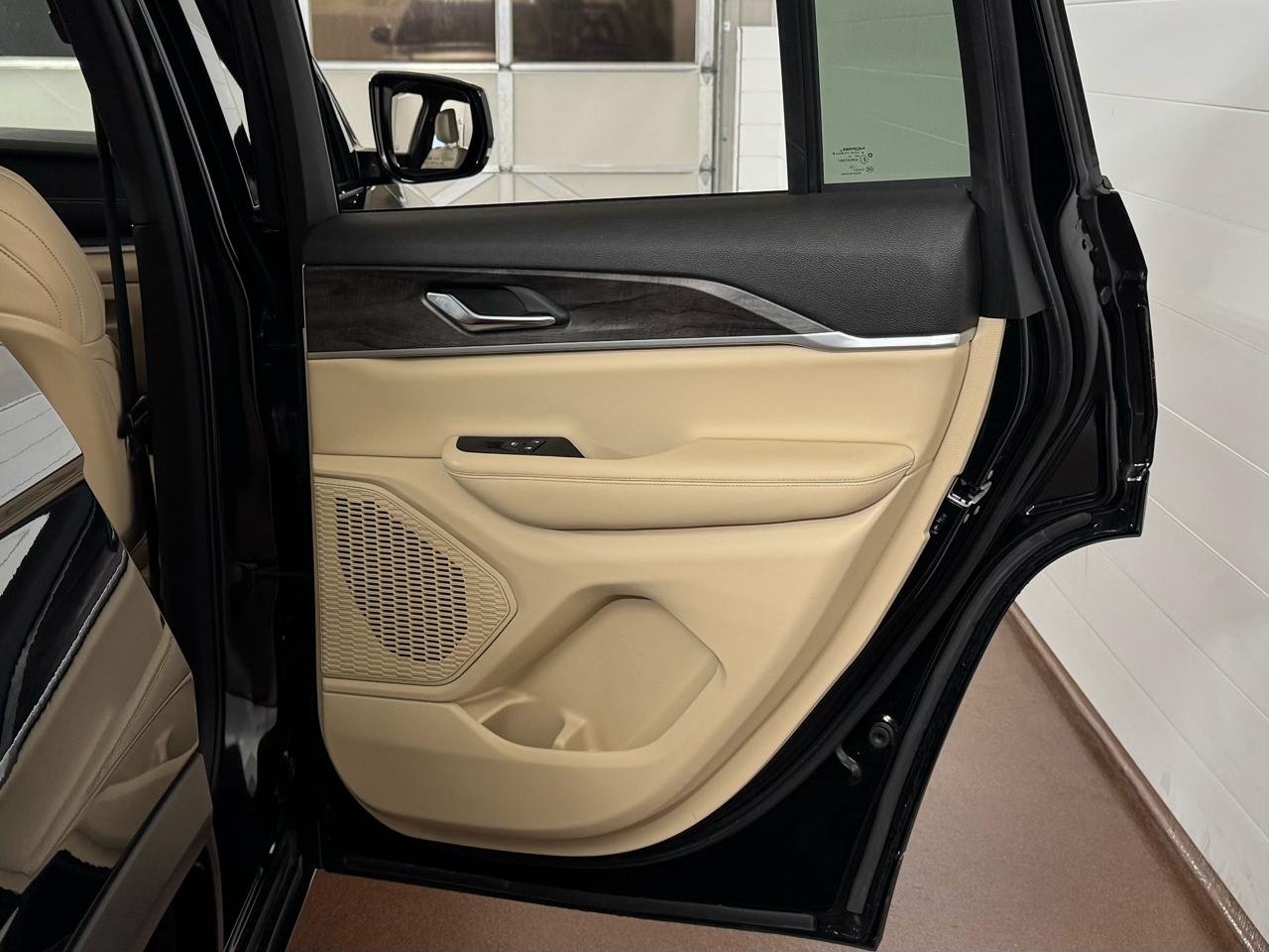 Jeep Grand Cherokee Limited 4x4 2023