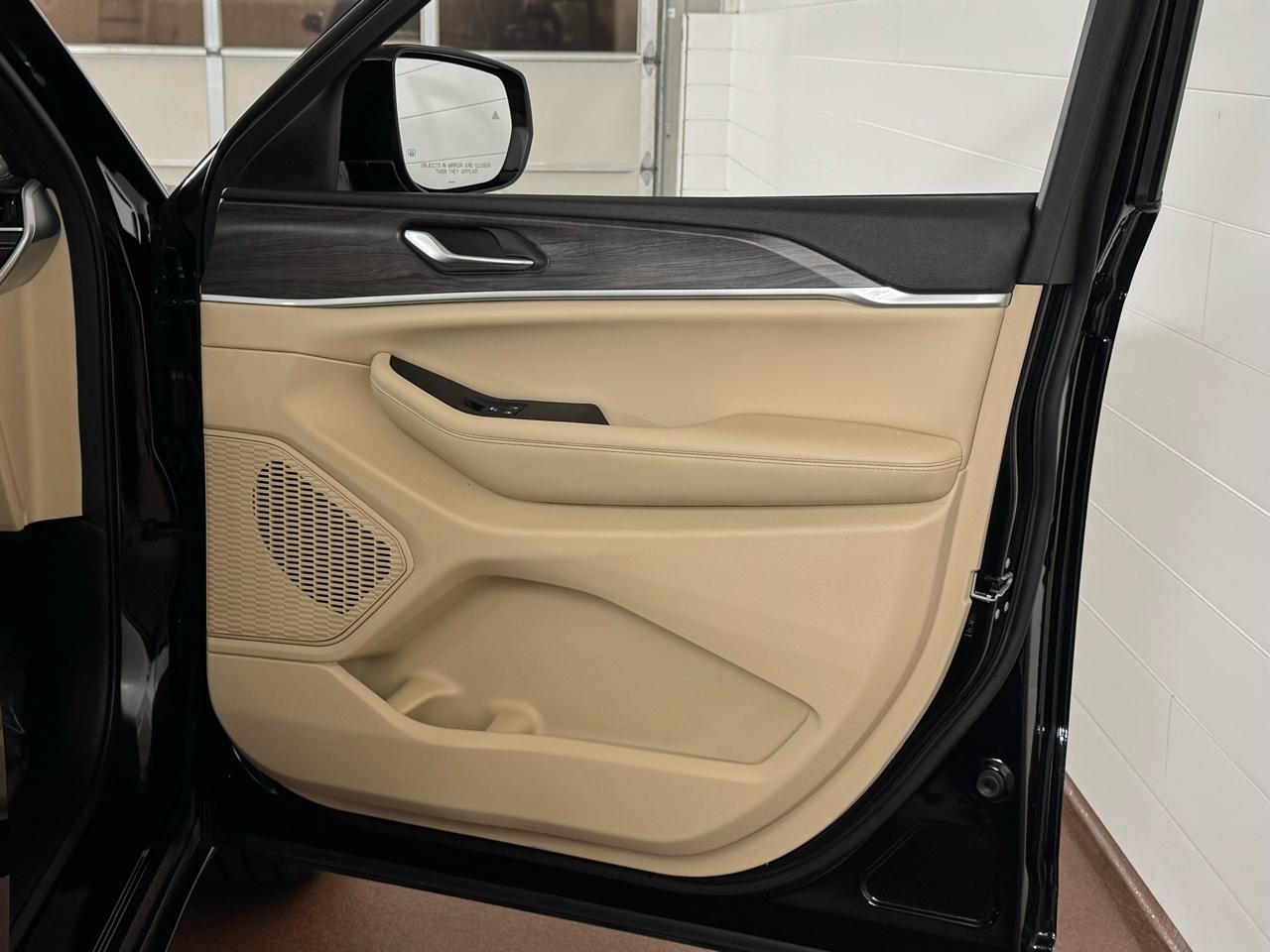 Jeep Grand Cherokee Limited 4x4 2023