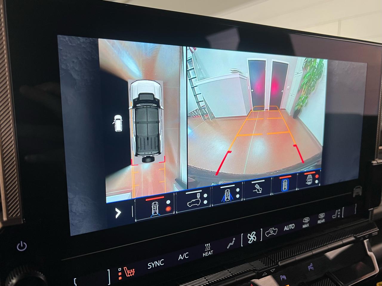 GMC HUMMER EV SUV  2025