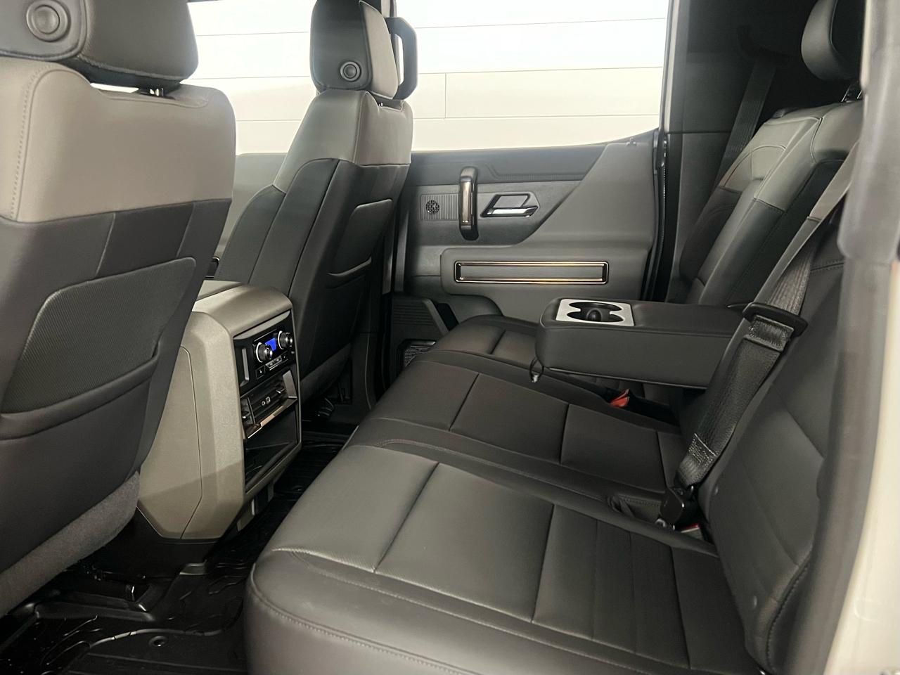 GMC HUMMER EV SUV  2025