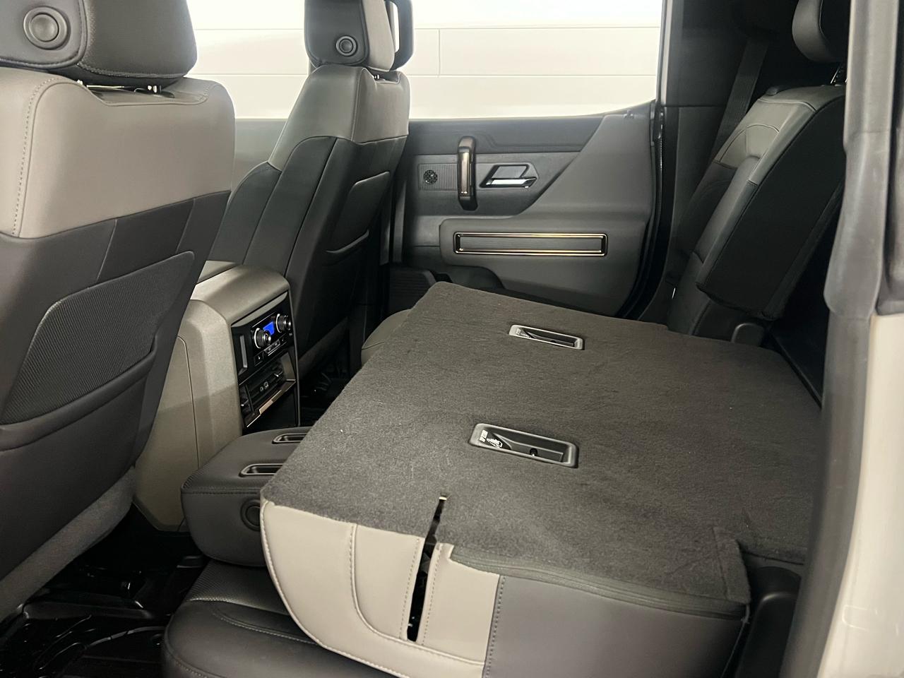 GMC HUMMER EV SUV  2025