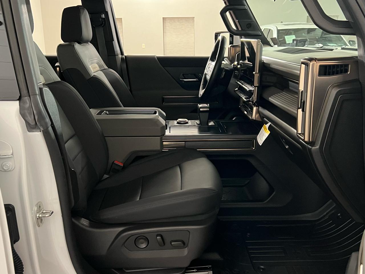 GMC HUMMER EV SUV  2025