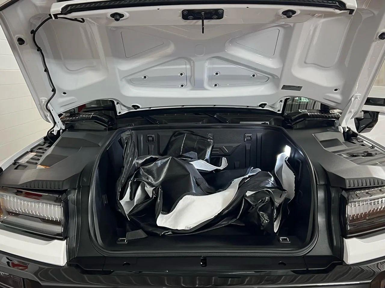 GMC HUMMER EV SUV  2025