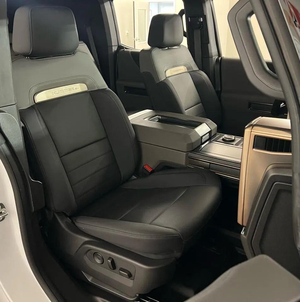 GMC HUMMER EV SUV  2025