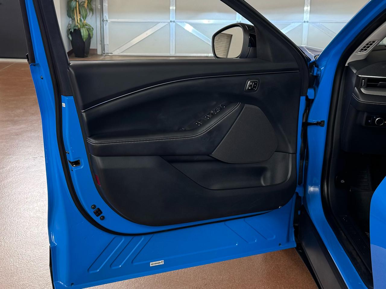 Ford Mustang Mach-E  2023